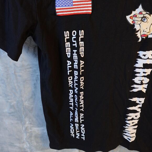 Black Pyramid Shirt Mens Large Black Graphic Patch Tee Car Design Streetwear - Picture 11 of 13